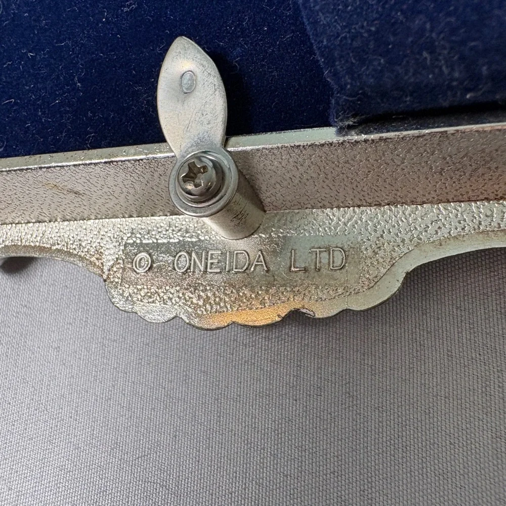 Oneida ltd silver